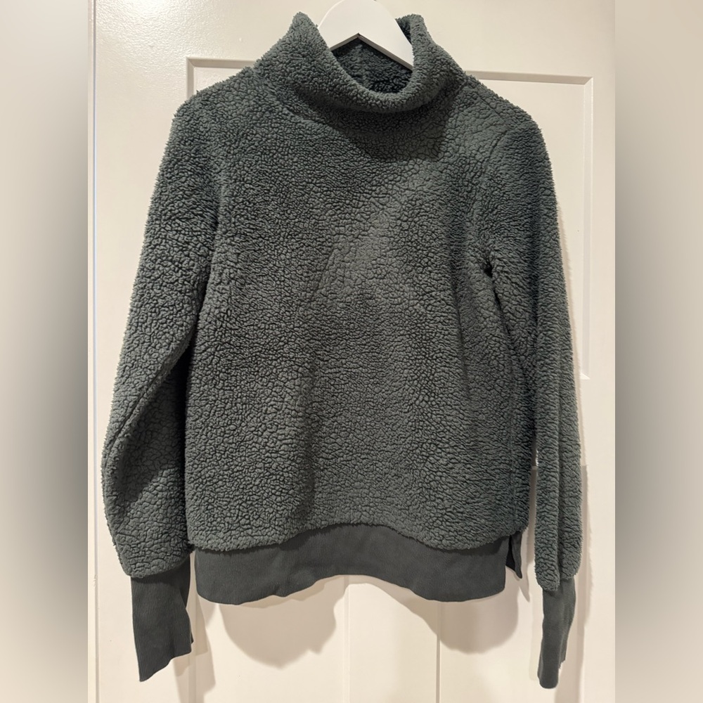 GAIAM Dark Green Textured Sweatshirt